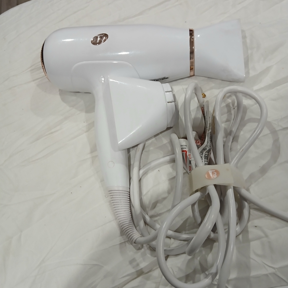 White T3i Profesional Hair Dryer
